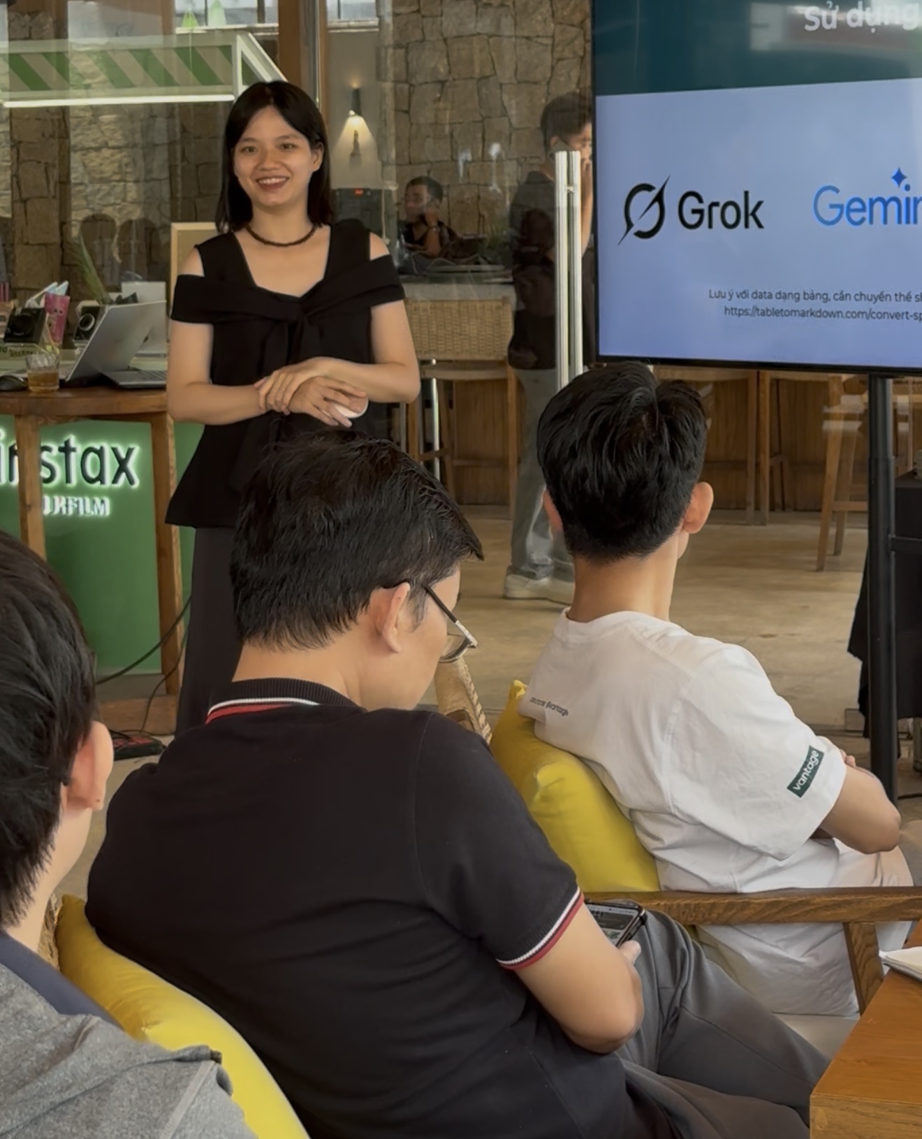Kha giới thiệu các công cụ AI ChatGPT, Grok, Gemini